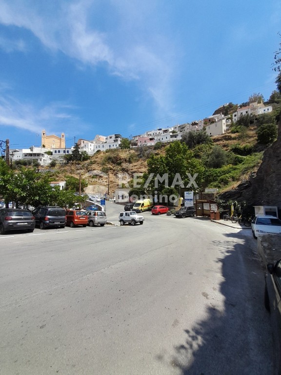 Οικόπεδο 850 τ.μ. προς πώληση, Ιουλίδα