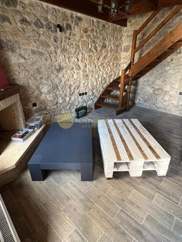 Maisonette 65sqm for rent-Parnassos » Polidrosos