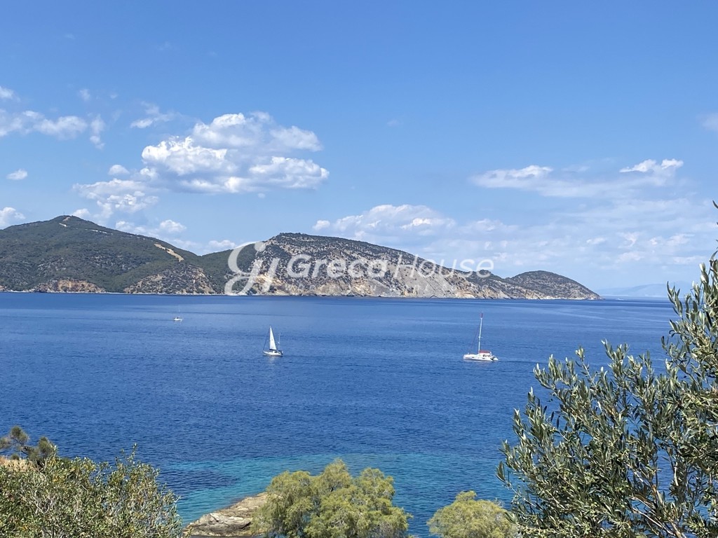 Οικόπεδο 13.000 τ.μ. πρός πώληση, Νησιά Αργοσαρωνικού, Τροιζήνα