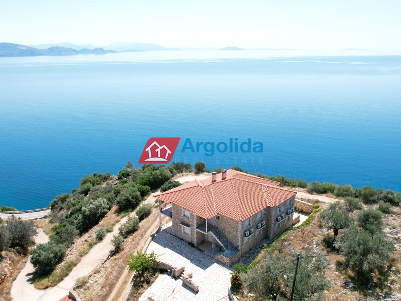 Συγκρότημα διαμερισμάτων 340 τ.μ. πρός πώληση, Αργολίδα, Λέρνα