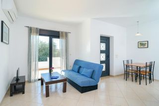 Ξενοδοχείο 400 τ.μ. για πώληση, Ν. Καβάλας, Θάσος-thumb-1