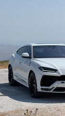 Lamborghini Urus 2022-thumb-2