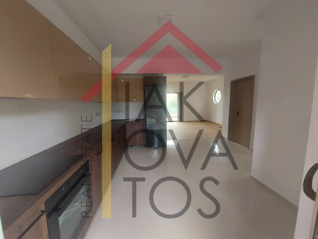 Μονοκατοικία 350 τ.μ. προς ενοικίαση, Παλαιά Φώκαια