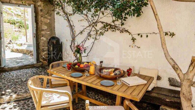 Βίλλα 160 τ.μ. πρός πώληση, Κυκλάδες, Σαντορίνη