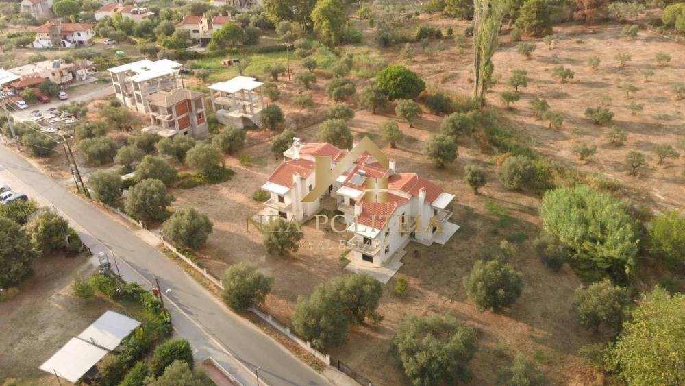 Συγκρότημα διαμερισμάτων 480 τ.μ. προς πώληση, Βουρβουρού
