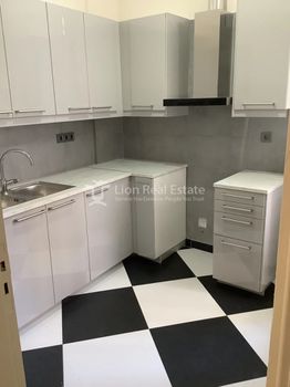 Μεζονέτα 165τ.μ. για ενοικίαση-Ιστορικό κέντρο » Πλάκα