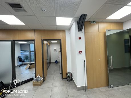 Office 339sqm for sale-Pylea » Mediterranean Cosmos