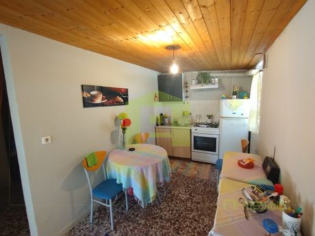 Detached home 24sqm for rent-Patra » Pratsika