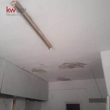 Business bulding 30sqm for sale-Piraeus - Center
