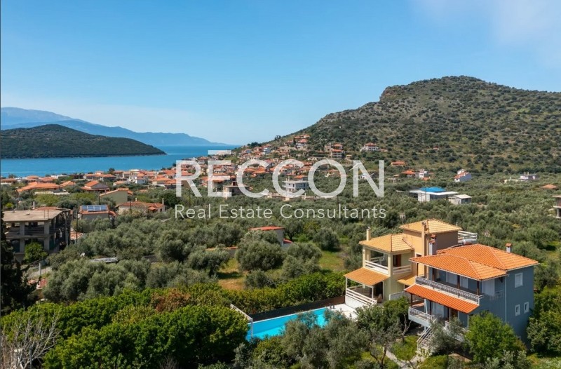 Βίλλα 160 τ.μ. προς πώληση, Γλυφάδα Τολοφώνας