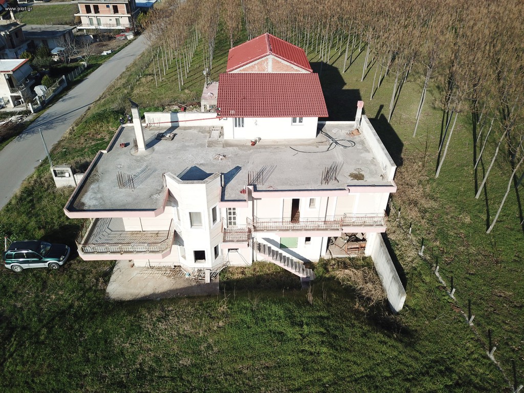 Κτίριο 384 τ.μ. πρός πώληση, Φθιώτιδας, Λαμία