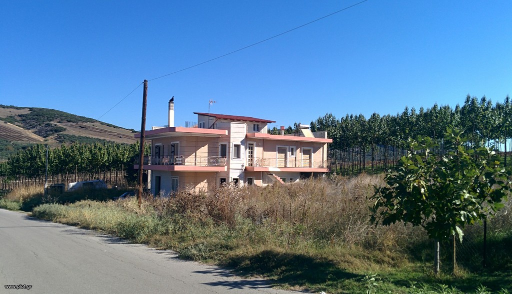 Κτίριο 384 τ.μ. πρός πώληση, Φθιώτιδας, Λαμία
