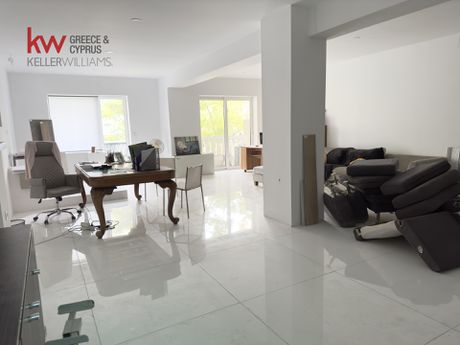 Office 177sqm for rent-Kentro
