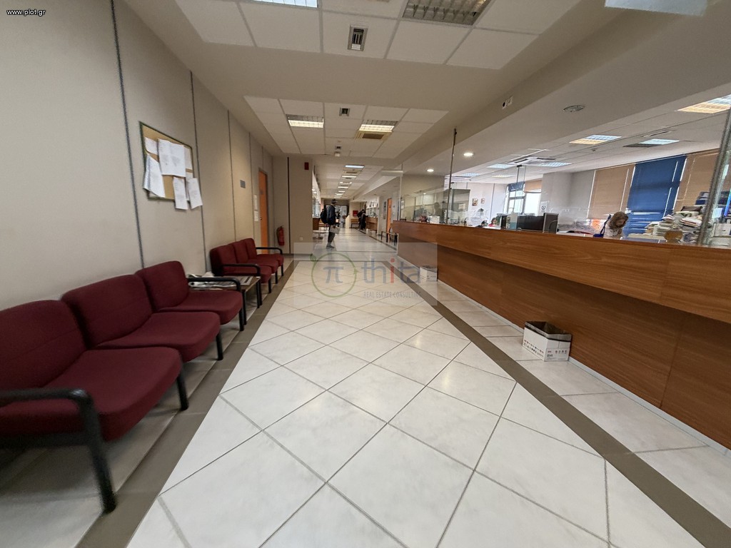 Επαγγελματικό 4.250 τ.μ. πρός πώληση, Αθήνα - Δυτικά Προάστια, Αχαρνές