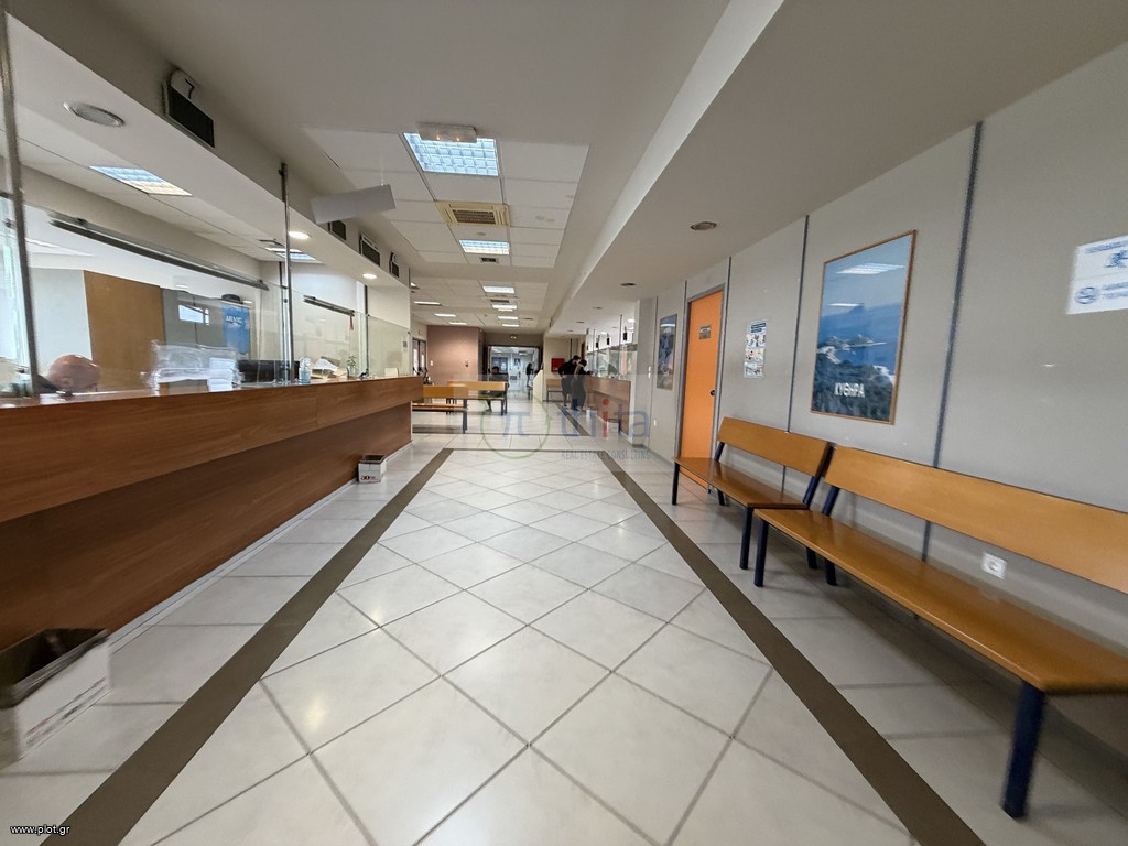 Επαγγελματικό 4.250 τ.μ. πρός πώληση, Αθήνα - Δυτικά Προάστια, Αχαρνές