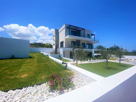 Villa 268 sqm for sale