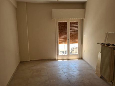 Διαμέρισμα 49τ.μ. για πώληση-Κέντρο » Πλατεία βάθης