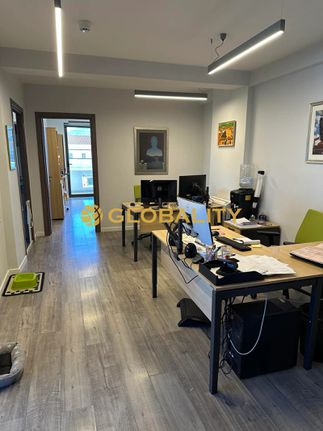 Επιχειρηματικό κτίριο 320 τ.μ. για ενοικίαση, Αθήνα - Ανατολικά Προάστια, Γέρακας