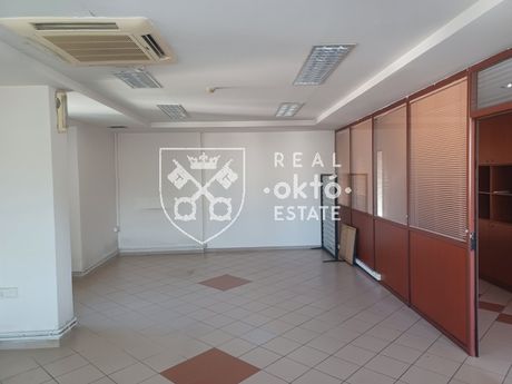 Office 260sqm for rent-Ntepo