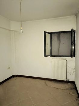 Warehouse 50sqm for sale-Lamia » Center