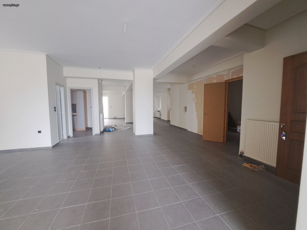 Γραφείο 240 τ.μ. πρός πώληση, Φθιώτιδας, Λαμία