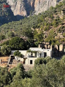 Detached home 334sqm for sale-Easts Selinos