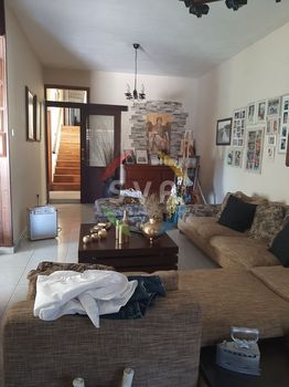 Detached home 350sqm for rent-