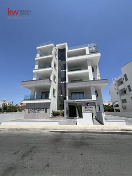 Apartment 85sqm for rent-Larnaca (Center)