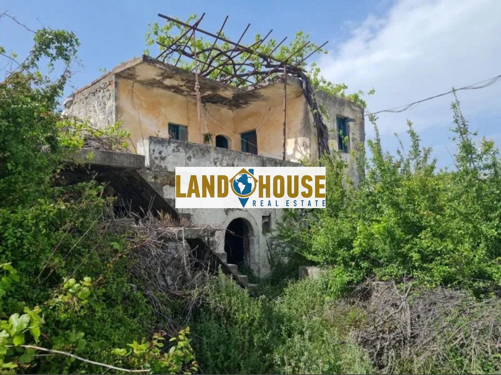 Μονοκατοικία 156 τ.μ. προς πώληση, Καρίνες
