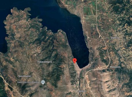 Land plot 184sqm for sale-Amfilochia