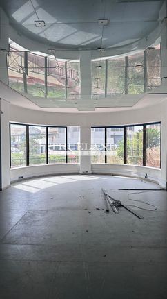 Επιχειρηματικό κτίριο 1.696,14 τ.μ. για πώληση, Πειραιάς, Καμίνια