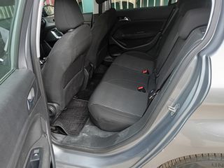 Peugeot 308 2016-thumb-3