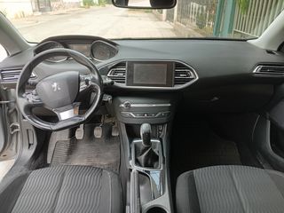 Peugeot 308 2016-thumb-4