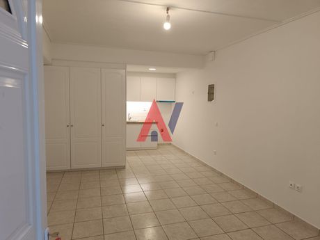 Studio 30sqm for sale-Mets - Kalimarmaro » Kallimarmaro