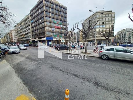 Store 150sqm for rent-Vardaris