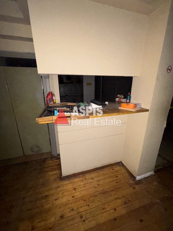 Κατάστημα 300 τ.μ. προς ενοικίαση, Βάρη - Βάρκιζα