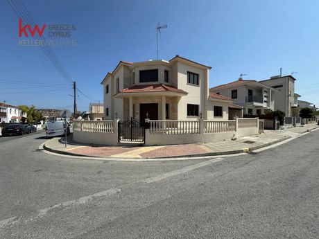 Detached home 250sqm for rent-Alethriko