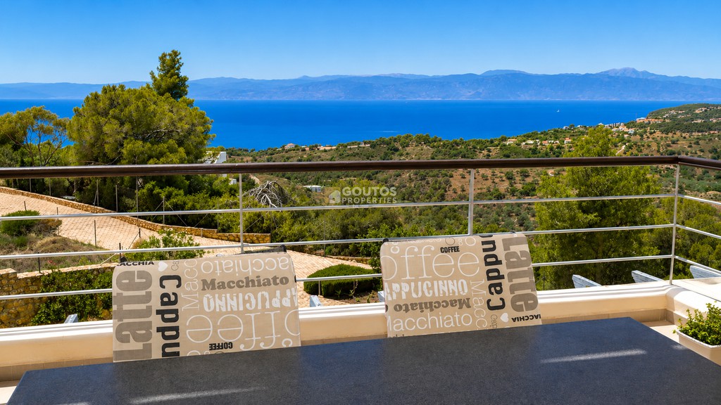 Βίλλα 365 τ.μ. προς πώληση, Βερβερούδα