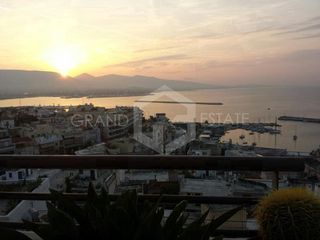 Μονοκατοικία 246 τ.μ. προς πώληση, Μικρολίμανο Πειραιά-thumb-10