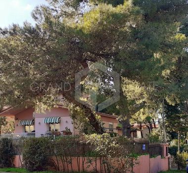 Μονοκατοικία 400τ.μ. για πώληση-Εκάλη
