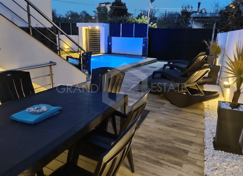 Βίλλα 180 τ.μ. πρός πώληση, Αθήνα - Ανατολικά Προάστια, Αρτέμιδα (λούτσα)