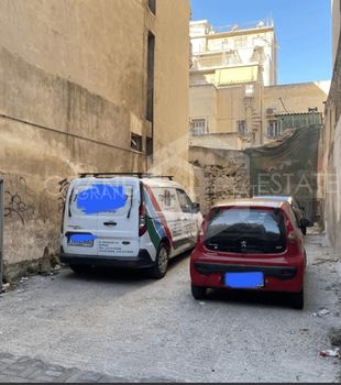 Οικόπεδο 180τ.μ. για πώληση-Πειραιάς - κέντρο