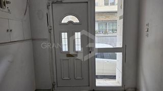 Κτίριο 296 τ.μ. για πώληση, Πειραιάς, Αγία Σοφία-thumb-3
