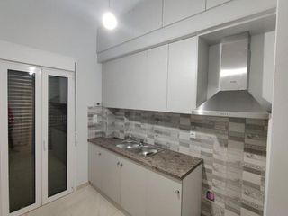 Διαμέρισμα 70 τ.μ. για πώληση, Πειραιάς, Καστέλλα-thumb-2