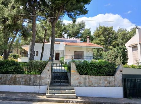 Detached home 190sqm for rent-Stamata » Center