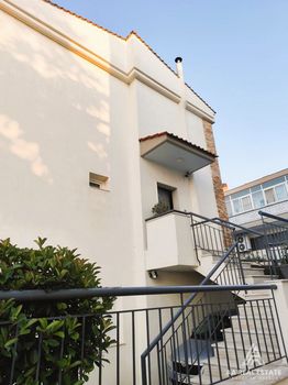 Apartment 120sqm for sale-Pefka » Center
