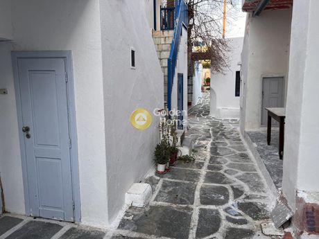 Store 31sqm for sale-Paros » Naousa