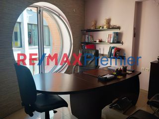 Office 67 sqm for rent