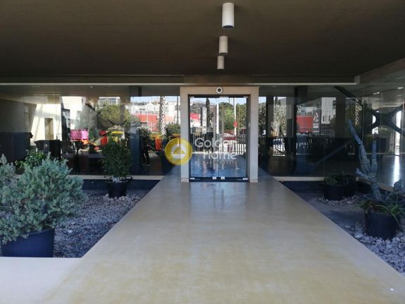 Επιχειρηματικό κτίριο 4.480 τ.μ. για πώληση, Ν. Κεφαλονιάς, Κεφαλονιά