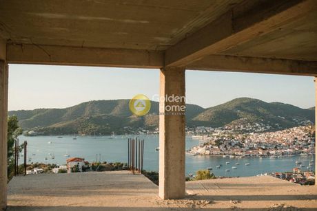 Κτίριο 320τ.μ. για πώληση-Τροιζήνα » Γαλατάς